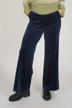 Corrie Bratter Clan Trousers in Navy