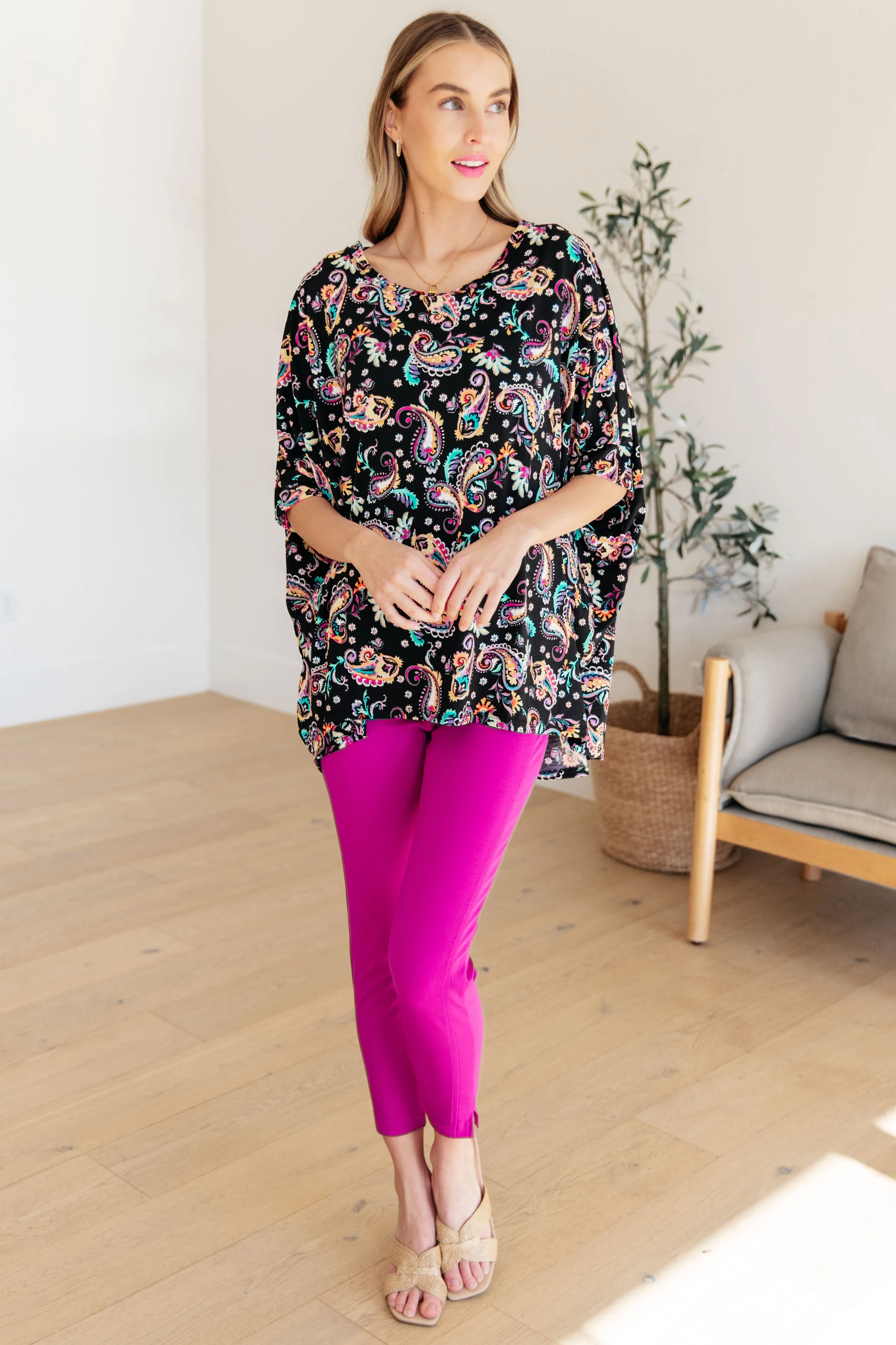 Dear Scarlett Essential Blouse in Black and Pink Paisley