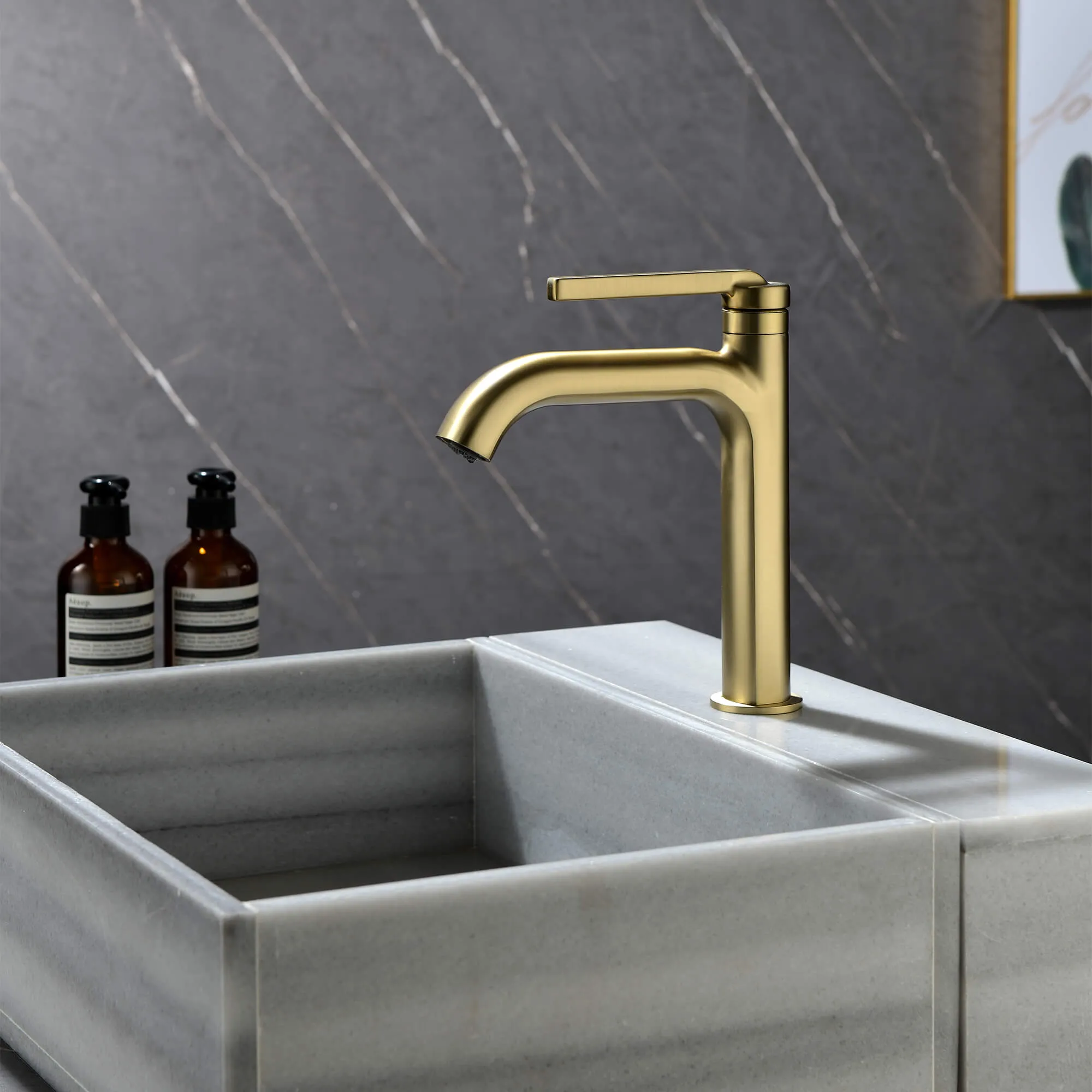 Single Handle Bathroom Sink Faucet Brass Modern 1 Hole Bathroom Basin Faucet