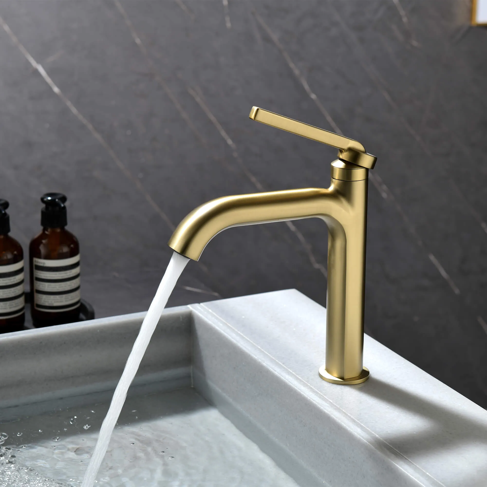 Single Handle Bathroom Sink Faucet Brass Modern 1 Hole Bathroom Basin Faucet