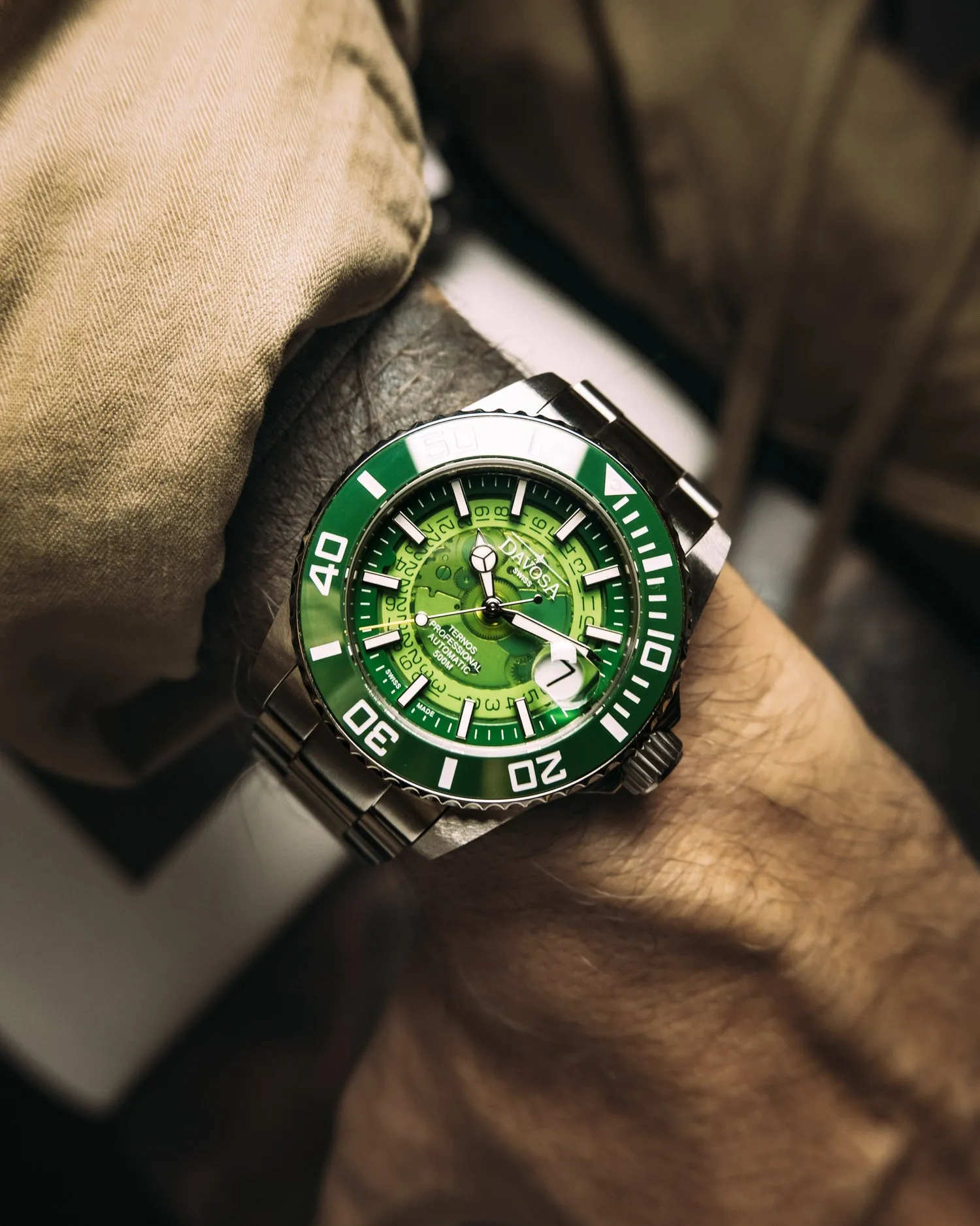 Ternos Professional Auto Nebulous 500m Green Diving Watch 16153570